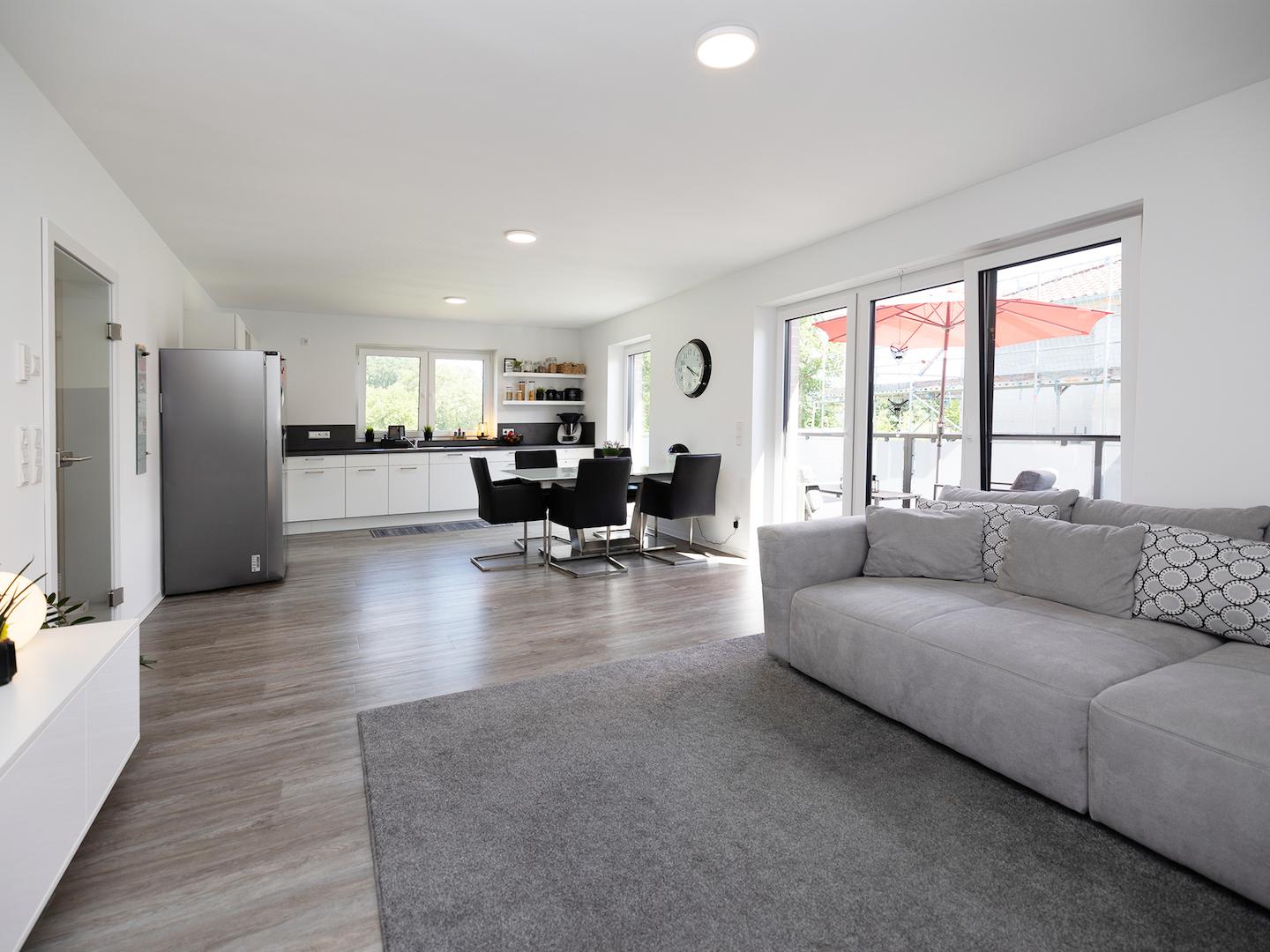 Wohn-Ess-Kochbereich (I. OG)