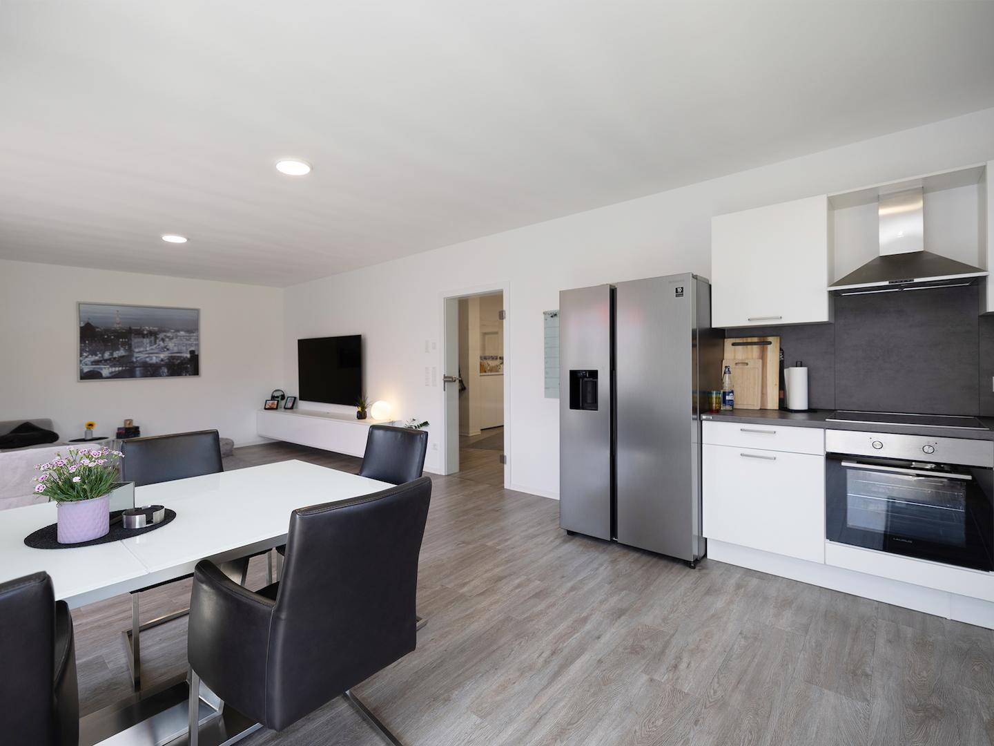 Wohn-Ess-Kochbereich (I. OG)