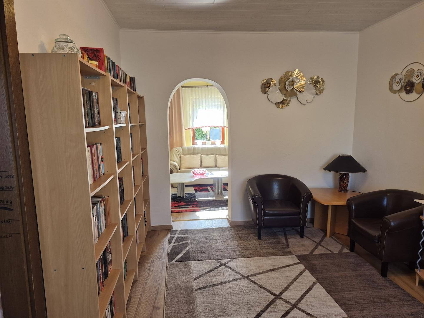 Eingangsbereich, Leseecke