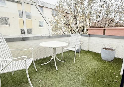 mit Zugang zur Terrasse