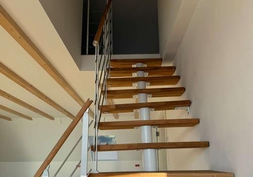 Treppe zum Obergeschoss