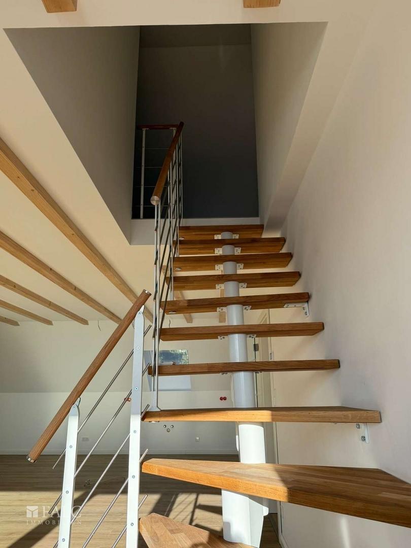 Treppe zum Obergeschoss