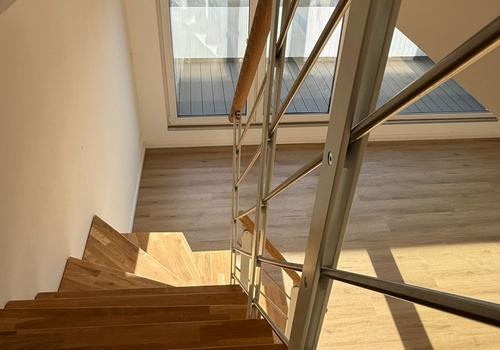 Treppe zum Untergeschoss