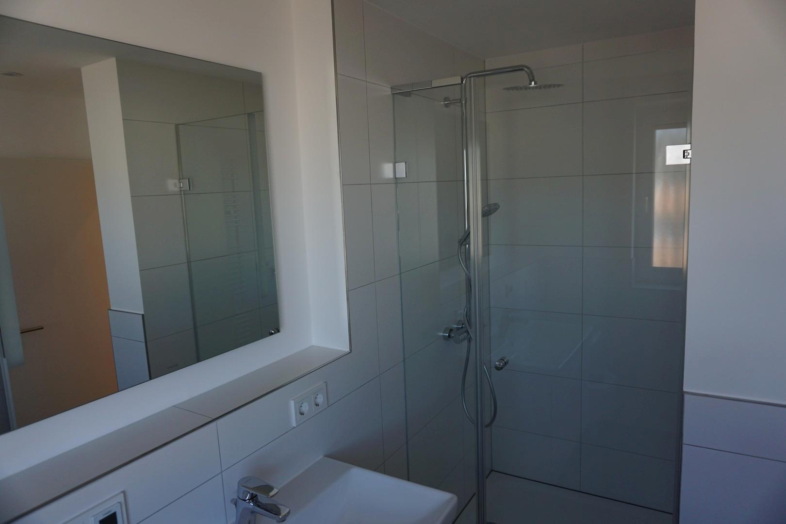 Großzügige Wohlfühl-Dusche