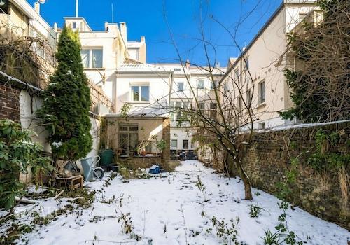 Garten und Hausrückseite 