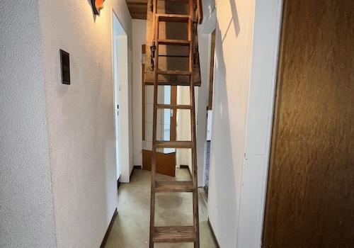 DG (Haus 2) Ausziehtreppe Haus 2