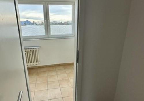 Beispiel Wohnung DG renoviert Flur