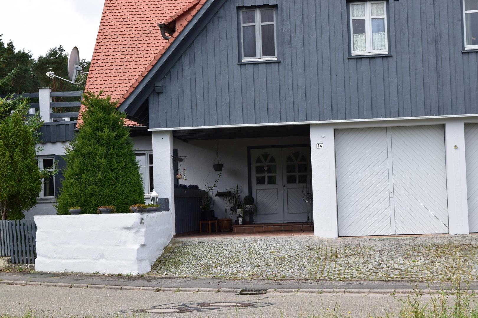 Garagen beim Hauseingang