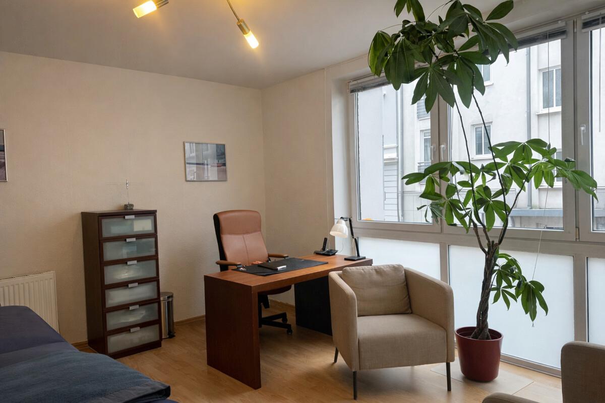 Büro 1