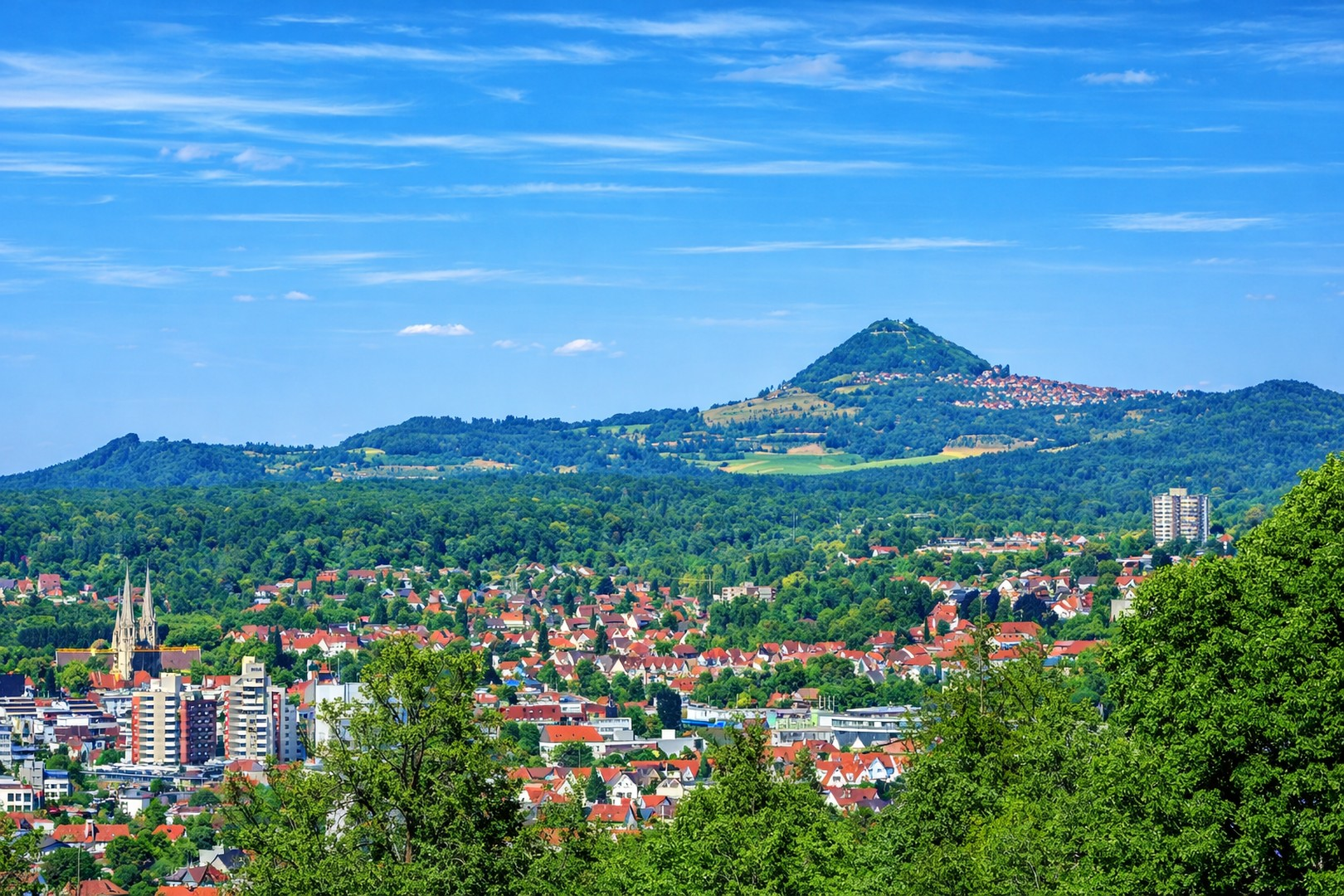 Panorama-Hochhaus rechts