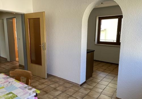 Esszimmer mit Blick zur Küche im EG