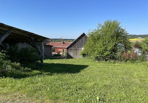 Blick zur Scheune