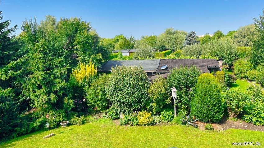 OG, Balkon Gartenblick