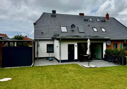 Hausansicht Gartenseite