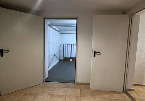 Keller 1 zu Garage