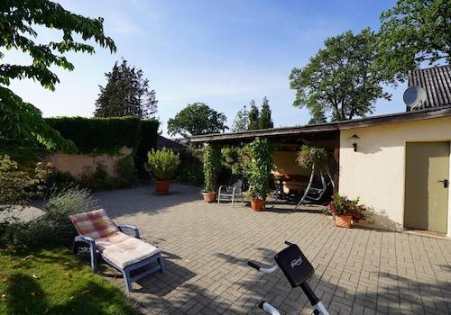 Innenhof mit Sommerküche