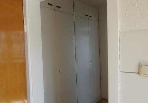 Flur mit Einbauschränken