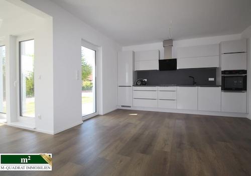 Markenküche mit Terrassenzugang