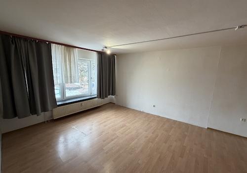Zimmer Maisonette links