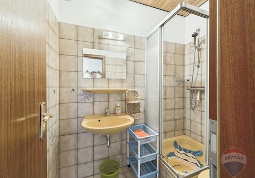 Badezimmer Wohnung 1