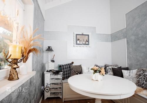 Wohn-Schlafzimmer oder Home -Office im EG