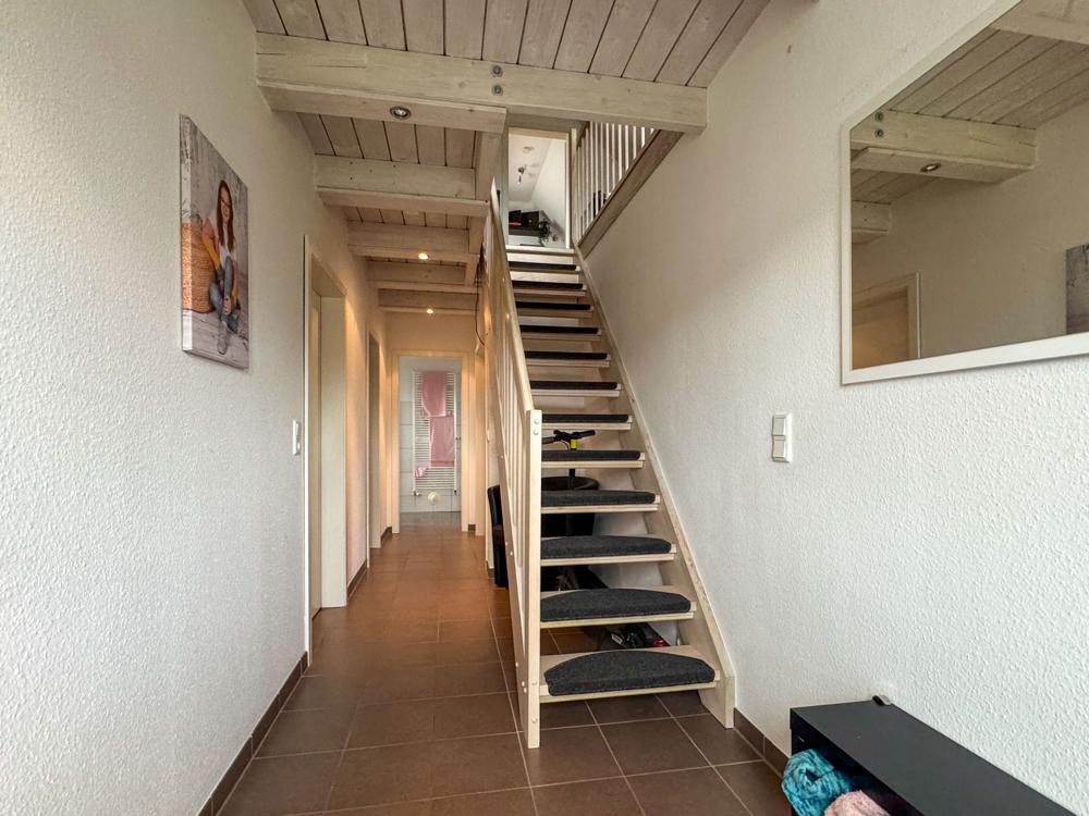Flur/Treppe zum Spitzboden