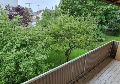 Blick von Balkon im OG