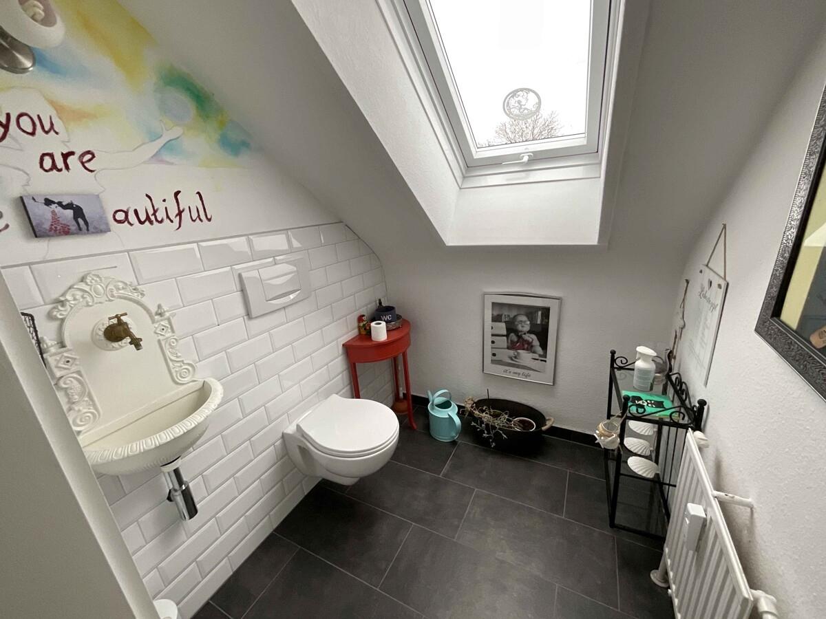 1 DG_Toilette_www.villingen.immobilien