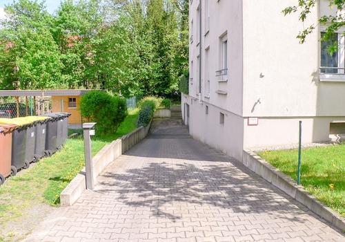 Tiefgaragenzufahrt 002