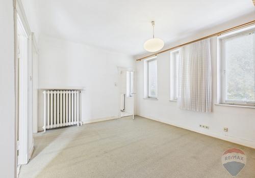 Elternschlafzimmer mit Blick zum Bad en Suite