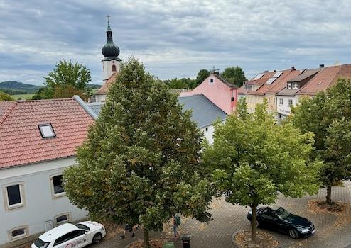 Wohnen und Arbeiten unter einem Dach – charmantes Stadthaus in Konnersreuth! – Konnersreuth, de – Vorschaubild 2