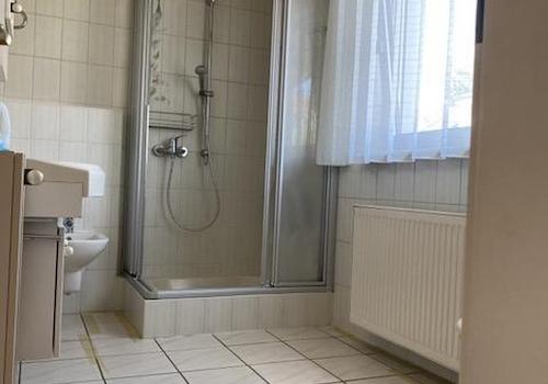 Bad mit Bidet EG