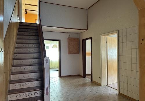 Die Diele mit der Treppe