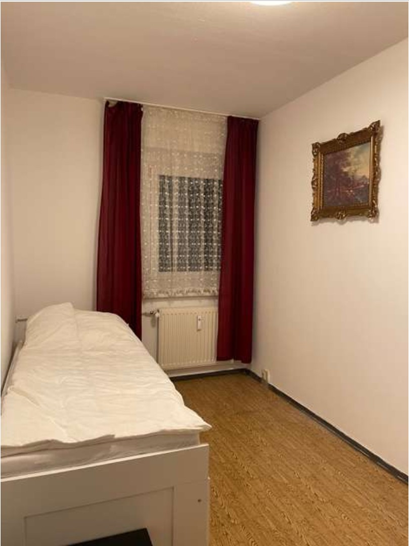 z.B. Kinderzimmer mit Möbel