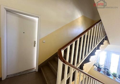 Wohnungseingangsbereich -Treppenhaus