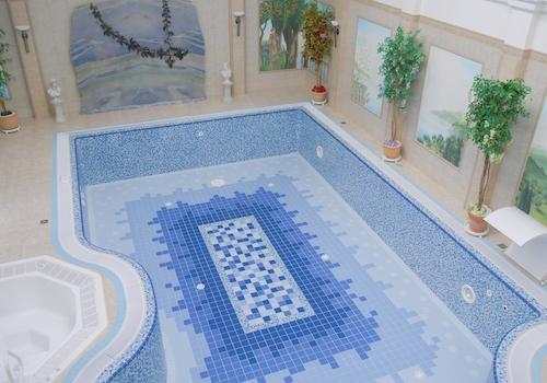 Schwimmbad und Whirlpool