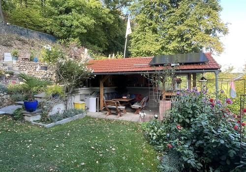 Freisitz zu Wohnung EG