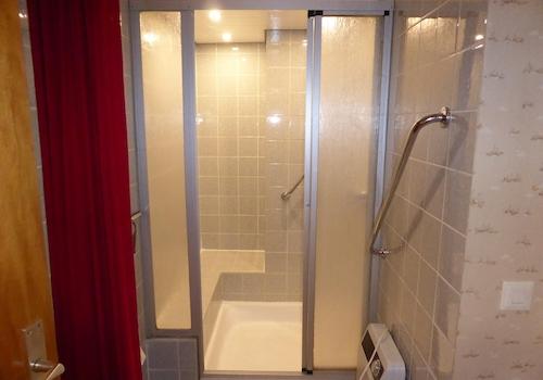 Dusche in der Waschküche