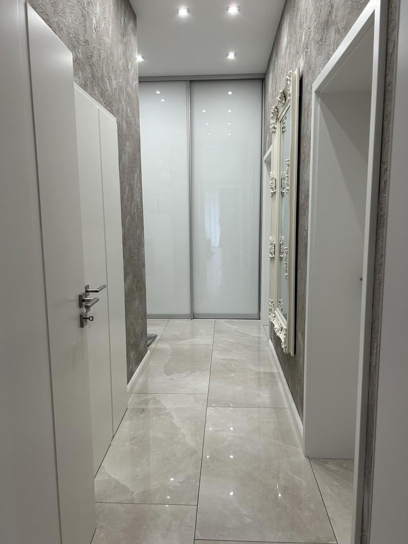 Flur aus Richtung Wohnzimmer