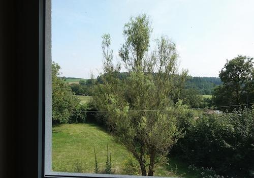 Blick in Garten vom OG