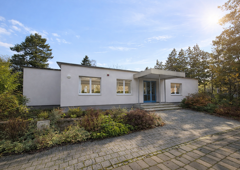 Zentral gelegen - Bauhausstyle Bungalow - mit herrlichem Garten – Friesack Brandenburg, de – Vorschaubild 4