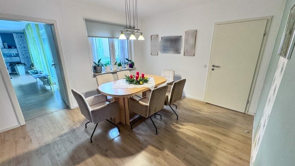 Hauptwohnung - Esszimmer