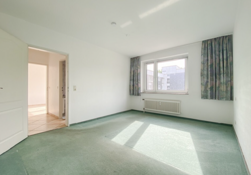 hinteres großes Schlafzimmer