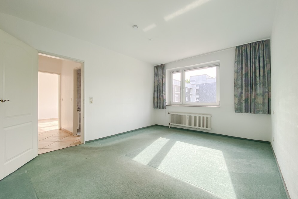 hinteres großes Schlafzimmer