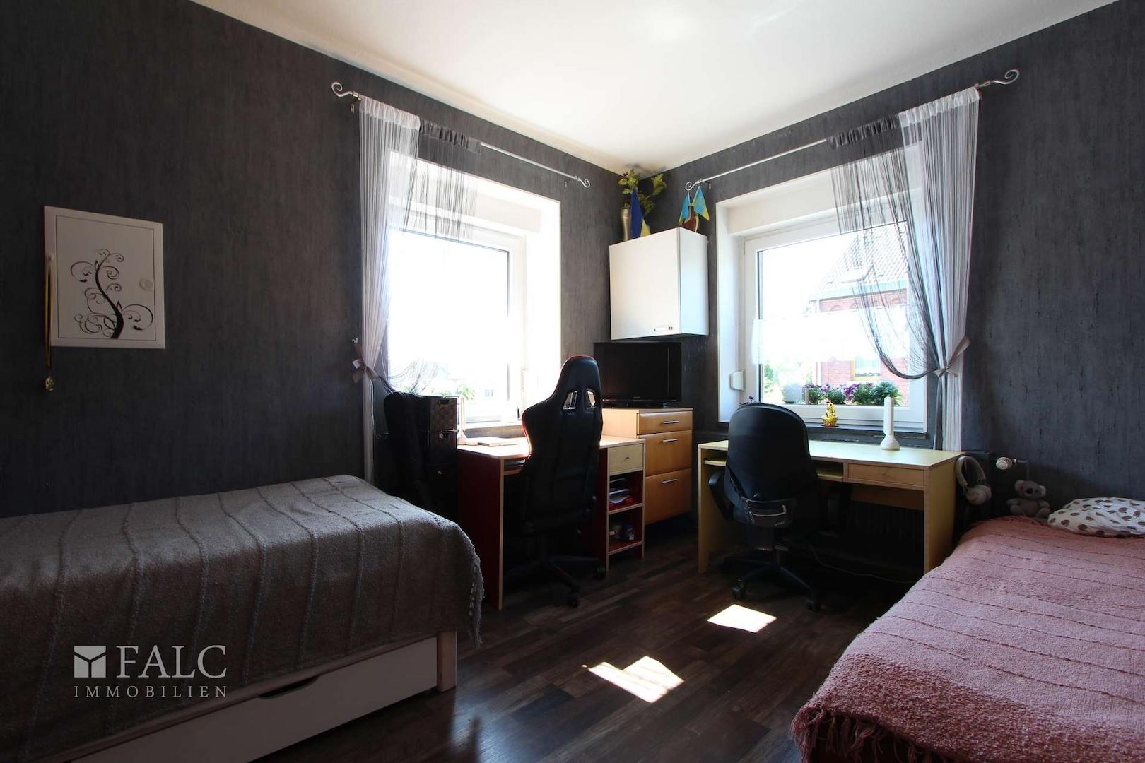 Schlafzimmer Wohnung straßenseitig