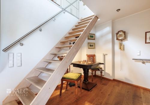Treppe ins Schlafzimmer Maisonettewohnung