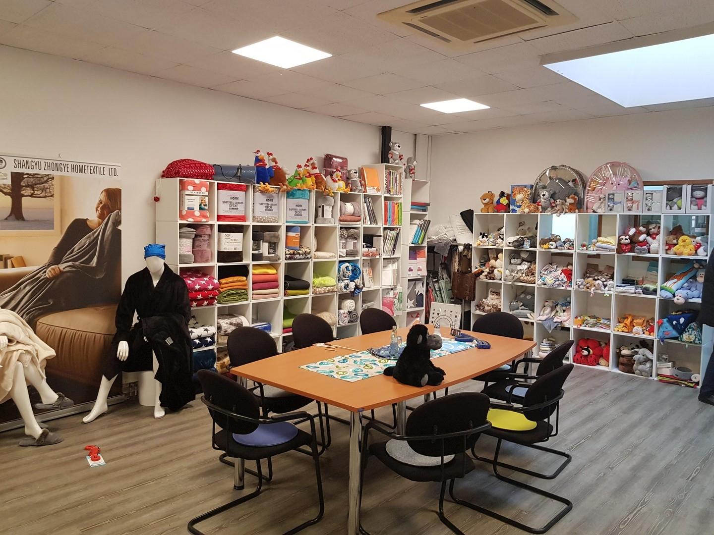 Ausstellungsraum 1 / Büro 4