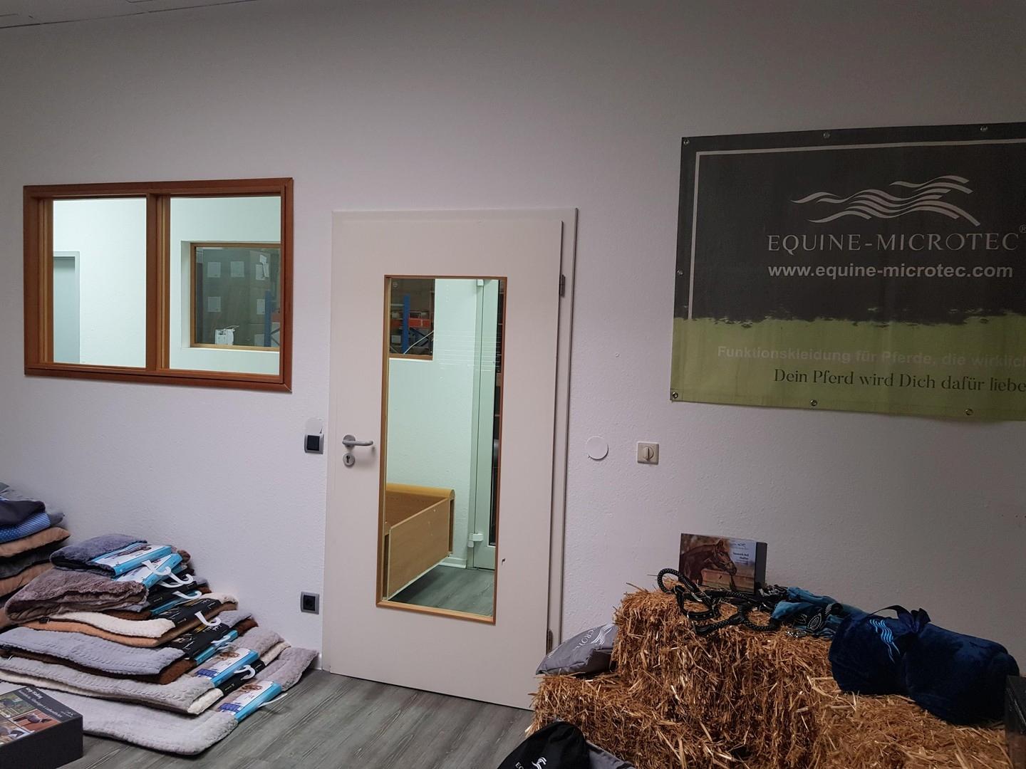 Ausstellungsraum 2 / Büro 5