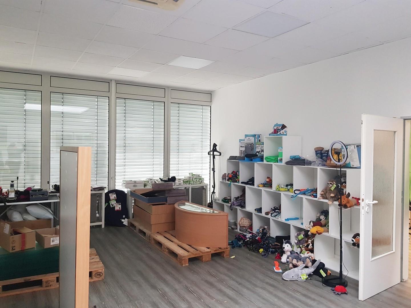 Ausstellungsraum 2 / Büro 5