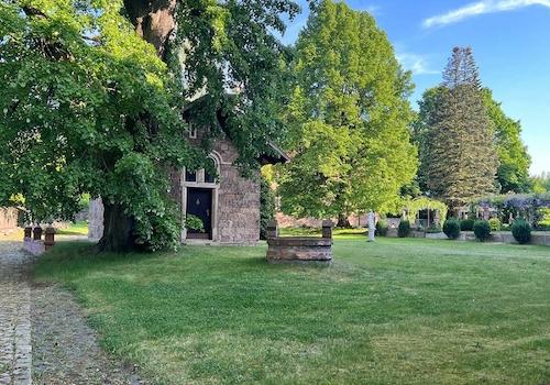 Garage am Ostflügel (1)